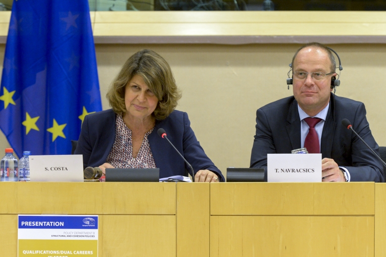 MEP Silvia Costa and EU Commissioner Tibor Navracsics during the ‘New Narrative for Europe’ meeting held on 21 June 2016 at the European Parliament in Brussels. Photo: © European Union 2016 - Source: EP