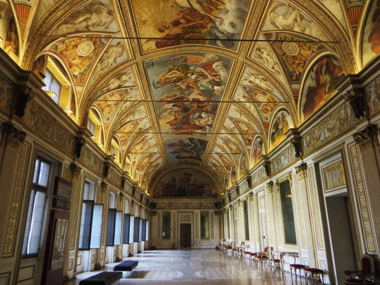 Galleria degli Specchi, Corte Vecchia, Palazzo Ducale in Mantua. Photo: Bernard Blanc (CC BY-NC-SA 2.0)